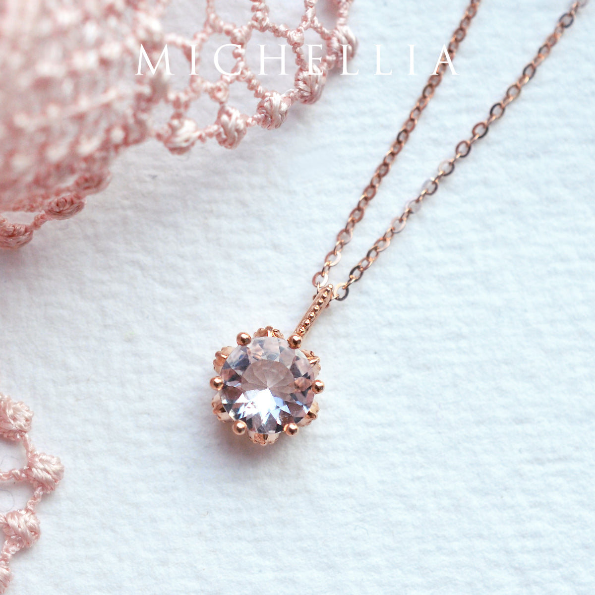[Eden] Floral Solitaire Necklace in Morganite