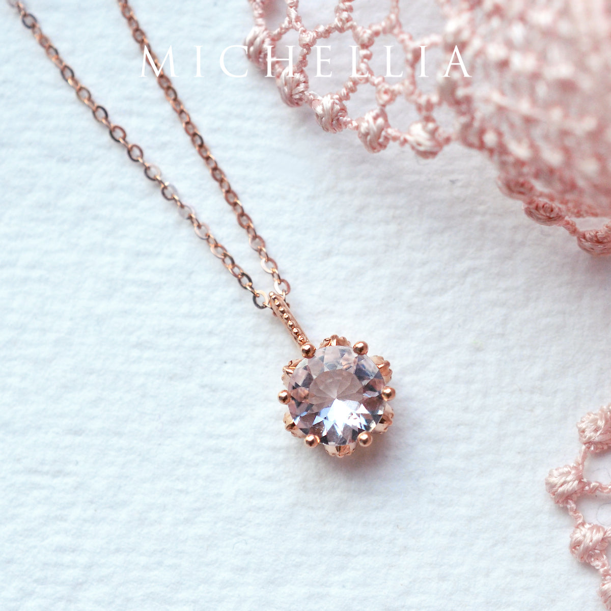[Eden] Floral Solitaire Necklace in Morganite