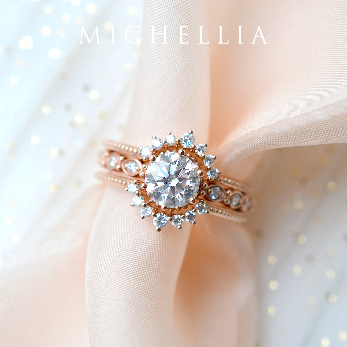 [Evelyn] Vintage Classic Crown Engagement Ring in Lab Emerald