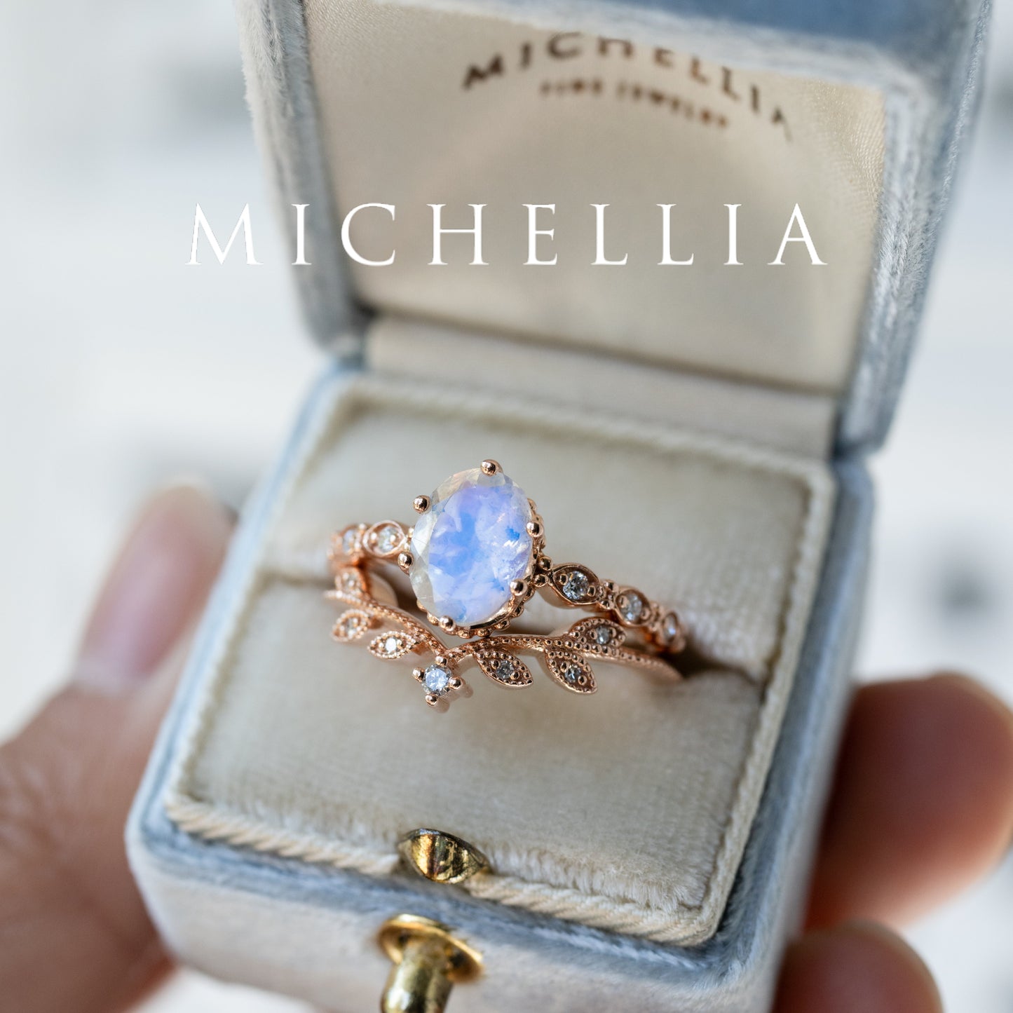 [Evelina] Vintage Classic Crown Oval Engagement Ring in Natural Australian Opal