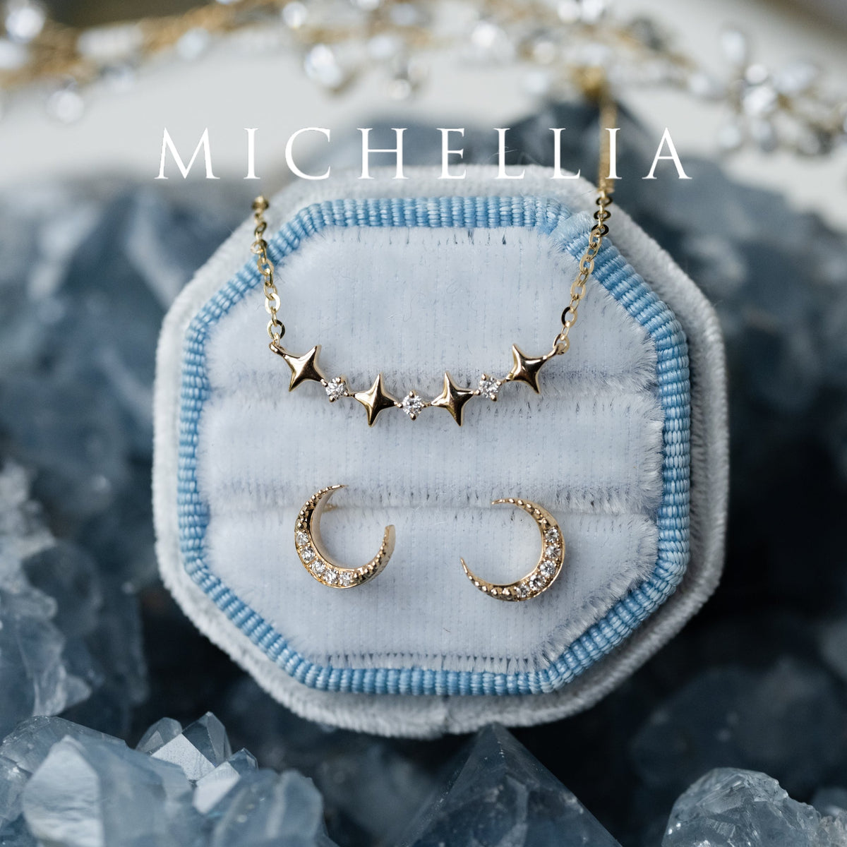 [Divina] Ready-to-Ship Crescent Moon Natural Diamond Earrings
