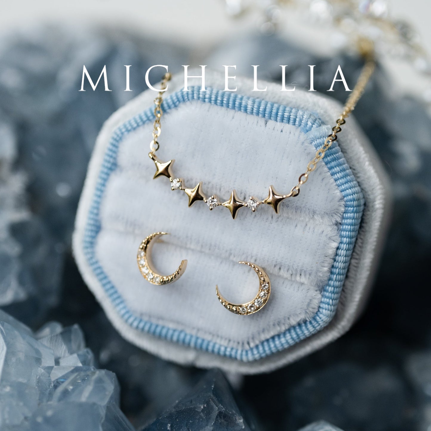 [Divina] Diamond Crescent Moon Solid Gold Earrings