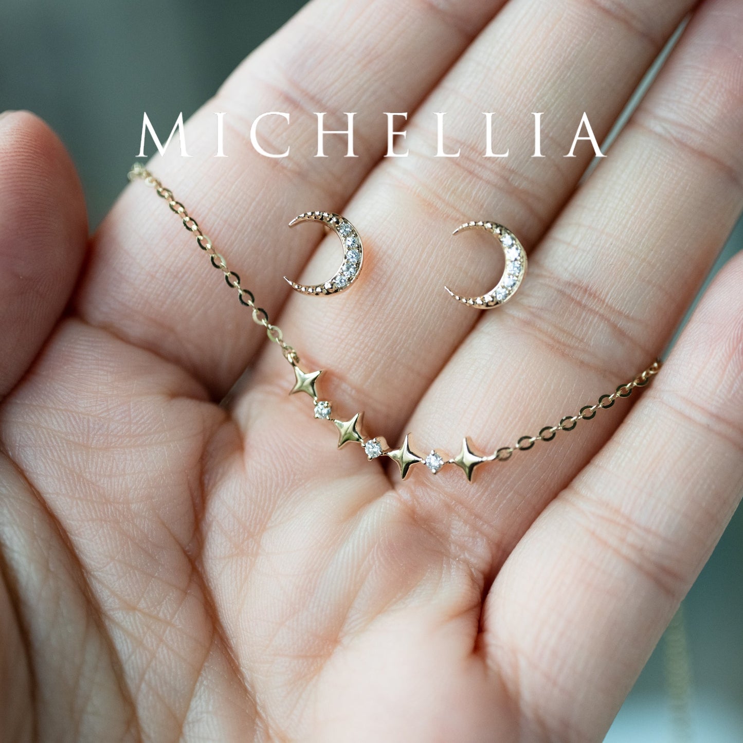 [Divina] Ready-to-Ship Crescent Moon Natural Diamond Earrings