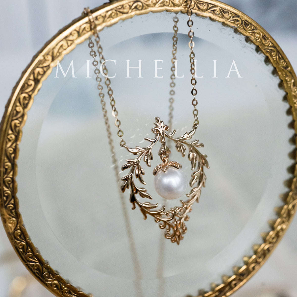 [Gracelynn] Renaissance Garden Necklace & Earring Set in Freshwater Pearl - Limited Edition