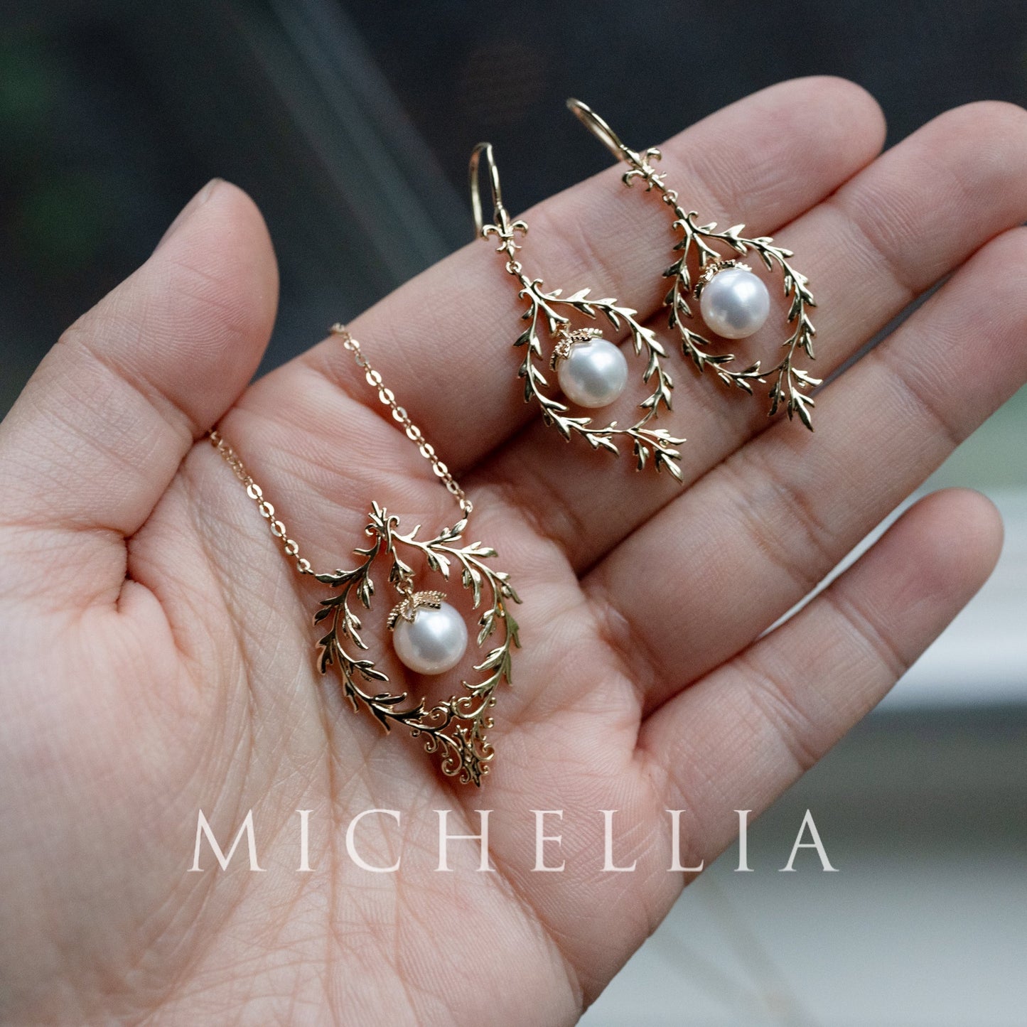 [Gracelynn] Renaissance Garden Necklace & Earring Set in Freshwater Pearl - Limited Edition