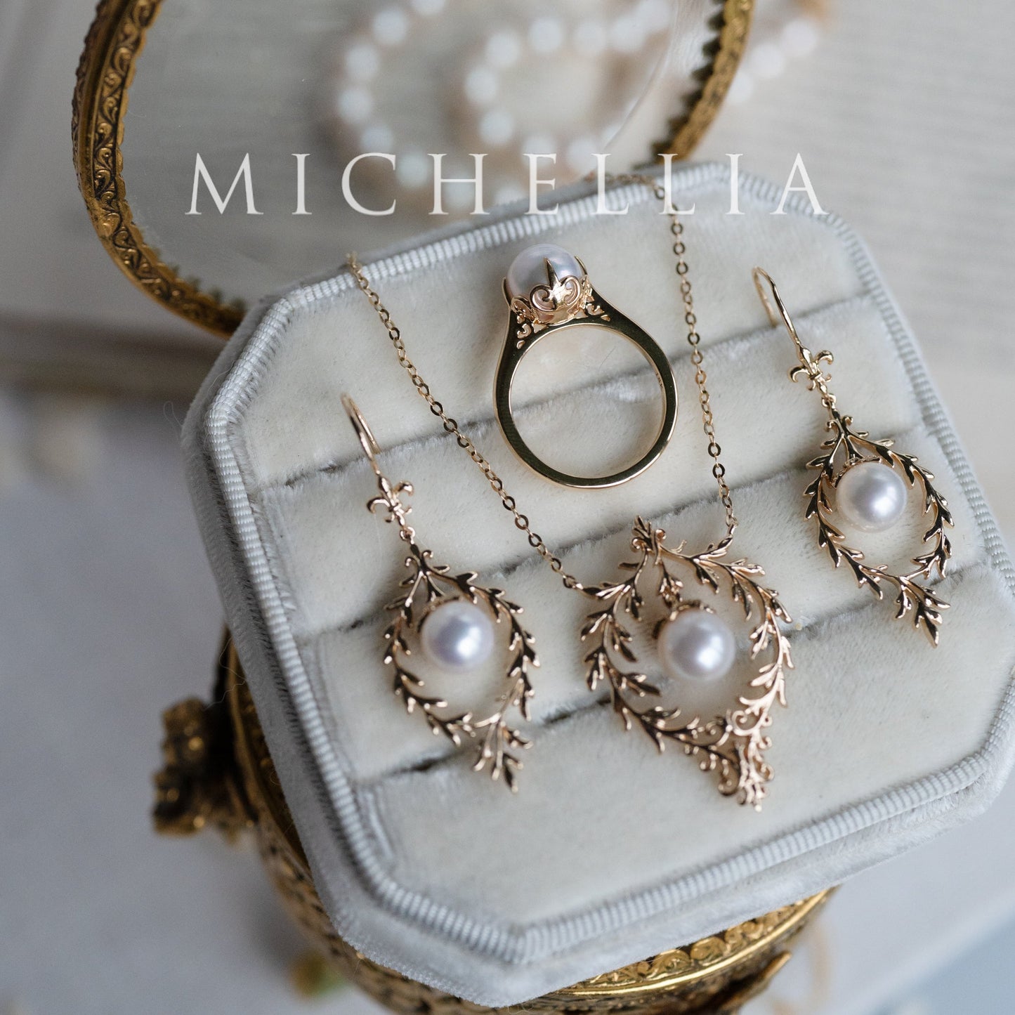 [Gracelynn] Renaissance Garden Necklace & Earring Set in Freshwater Pearl - Limited Edition