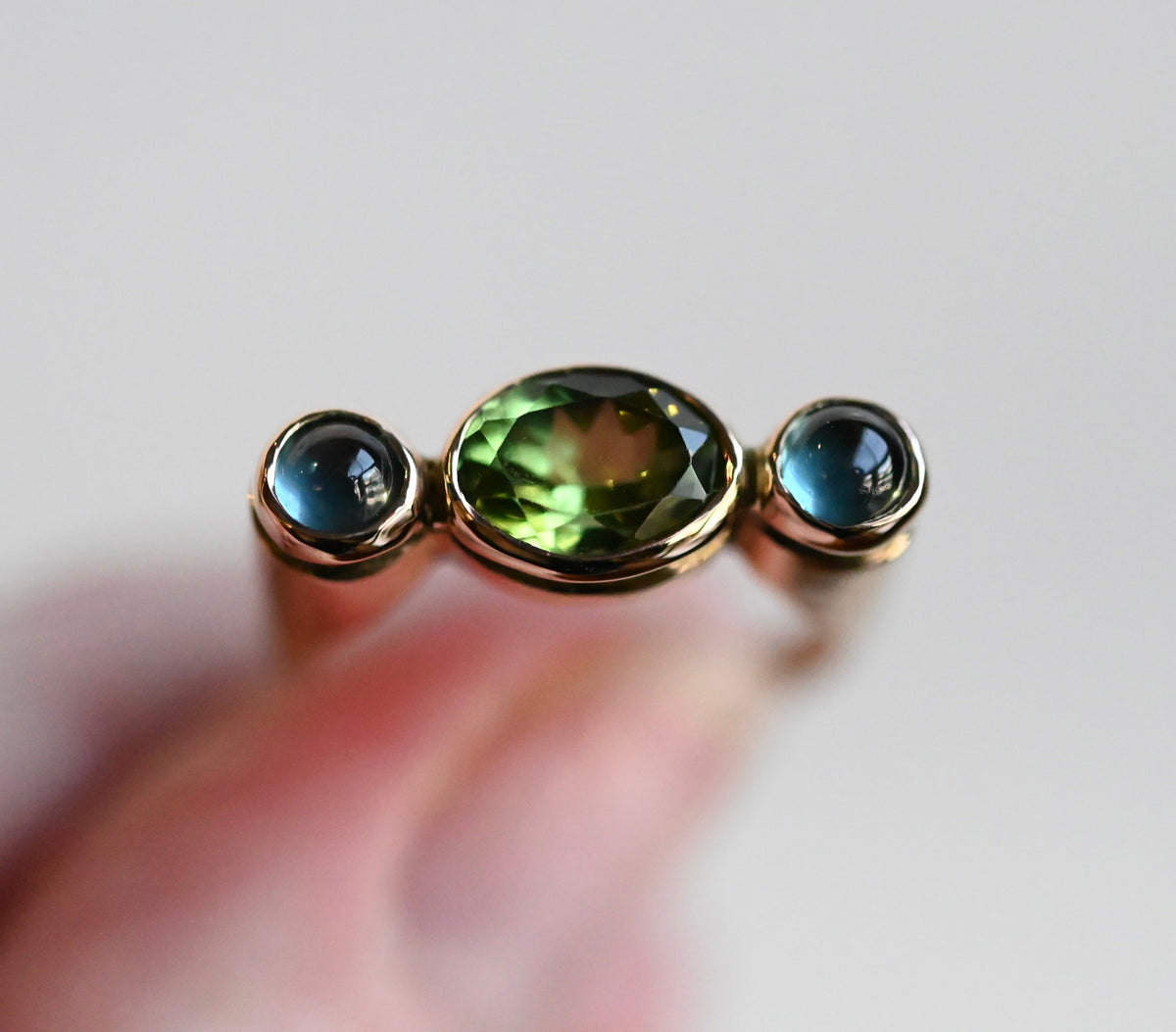 14k Gold Column Triple Gemstone Blue Tourmaline & Peridot Ring - size 6.5 - Ready to ship