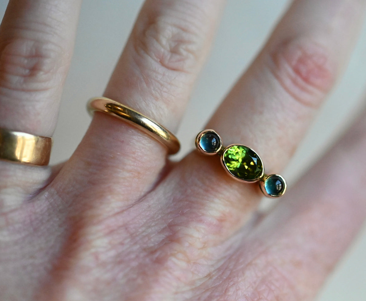 14k Gold Column Triple Gemstone Blue Tourmaline & Peridot Ring - size 6.5 - Ready to ship