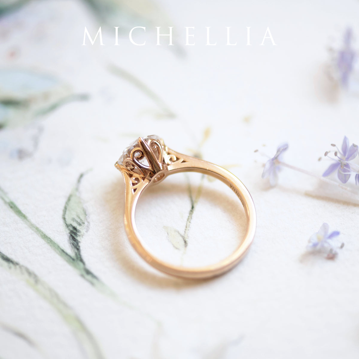 [Marguerite] Victorian Lace Solitaire Engagement Ring in Diamond / Moissanite