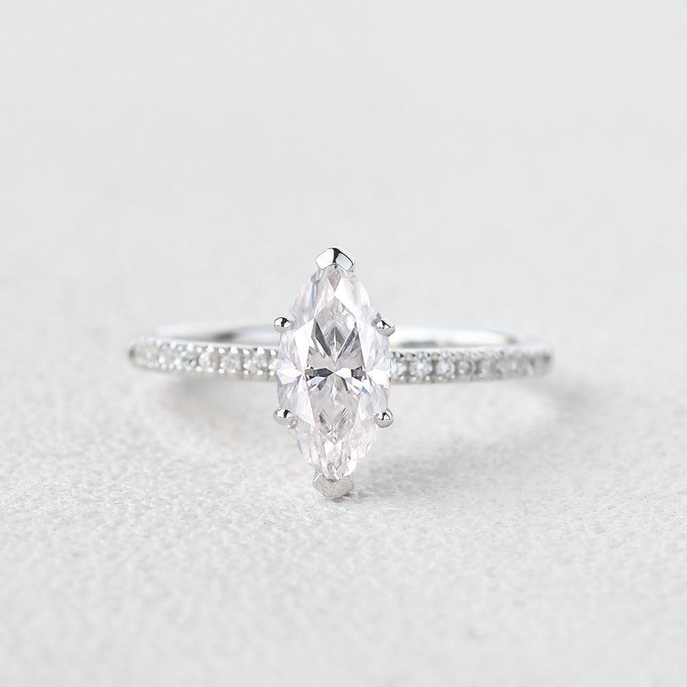 Grace‘s Minimal | Marquise Diamond Solitaire Engagement Ring with Pave Band