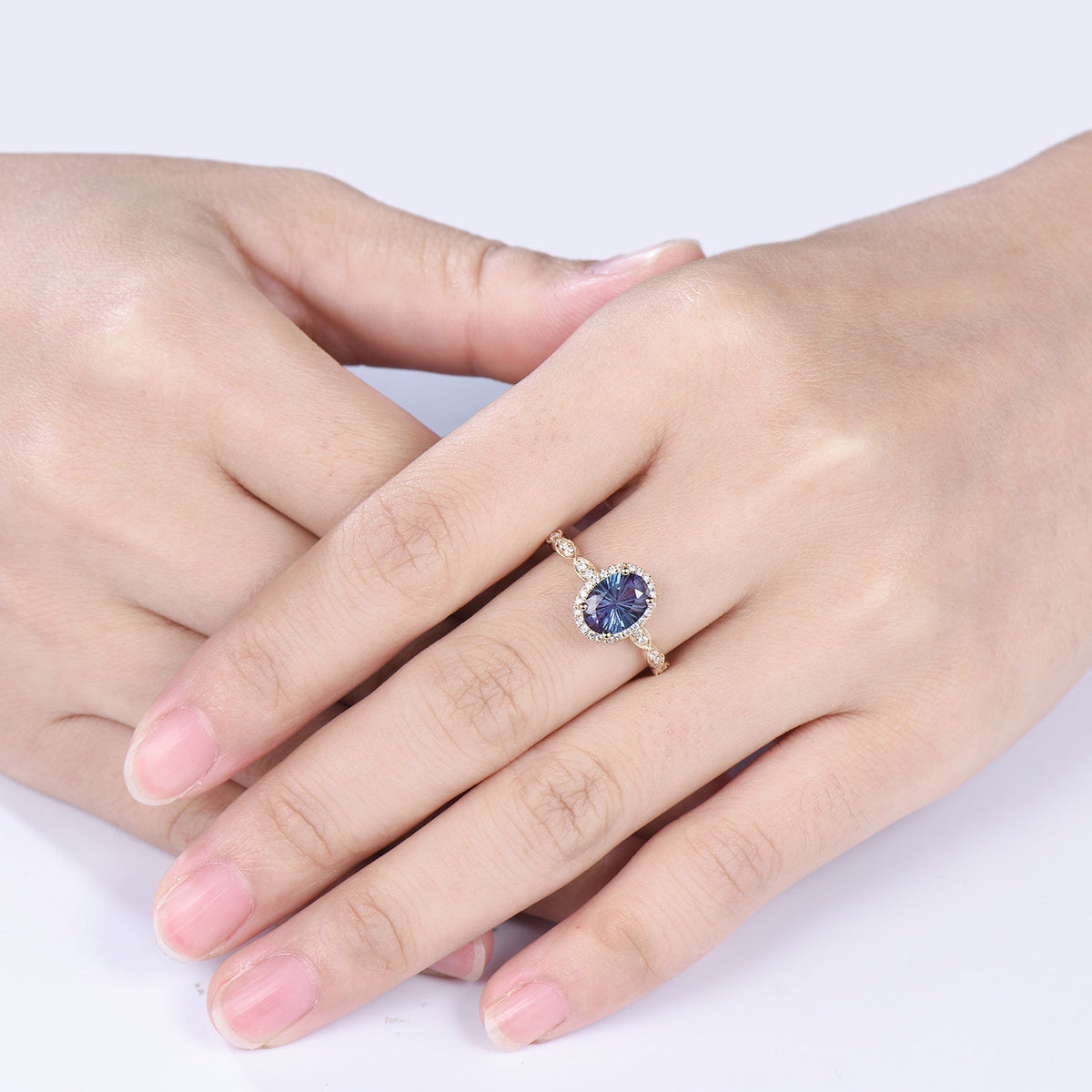 Vintage Firework Cut Oval Alexandrite Engagement Ring Halo Diamond Fine jewelry