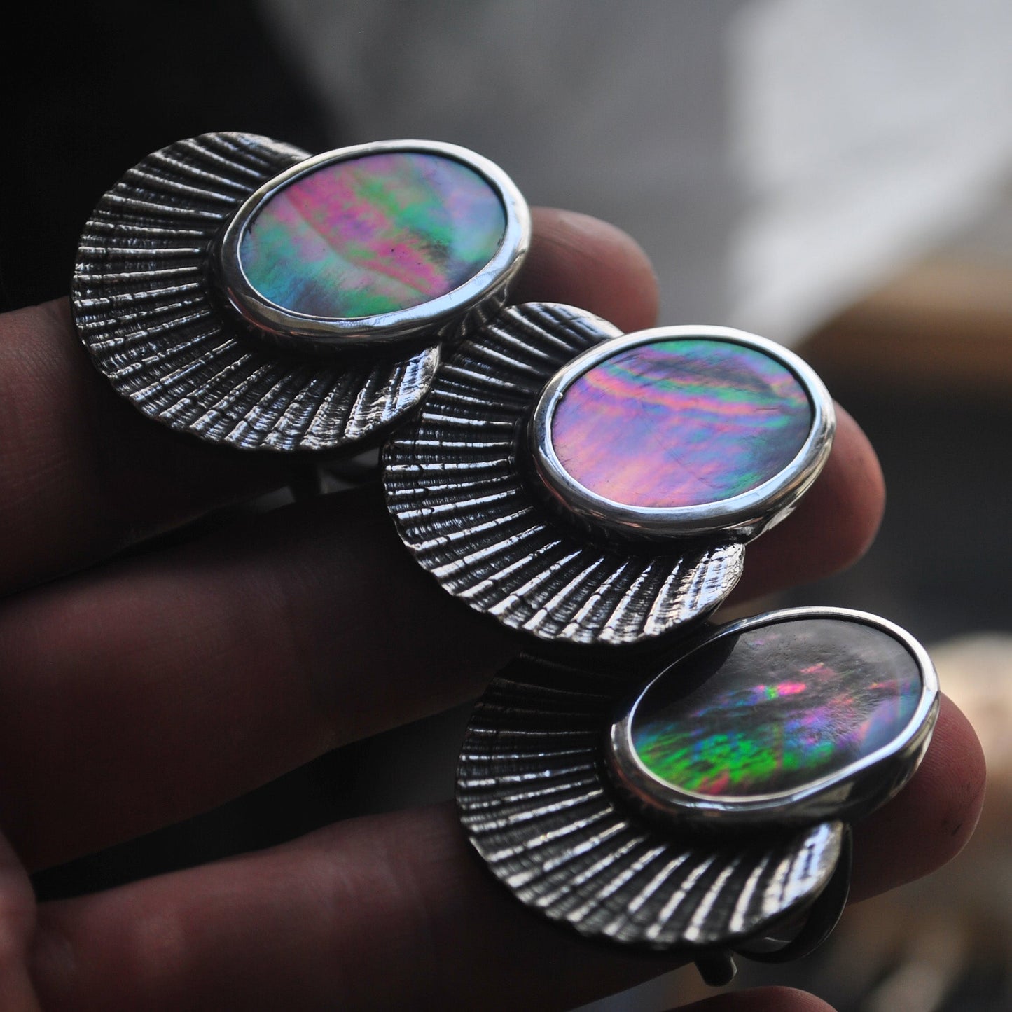 Size 8.25 - Crown of Shells - Rainbow Abalone