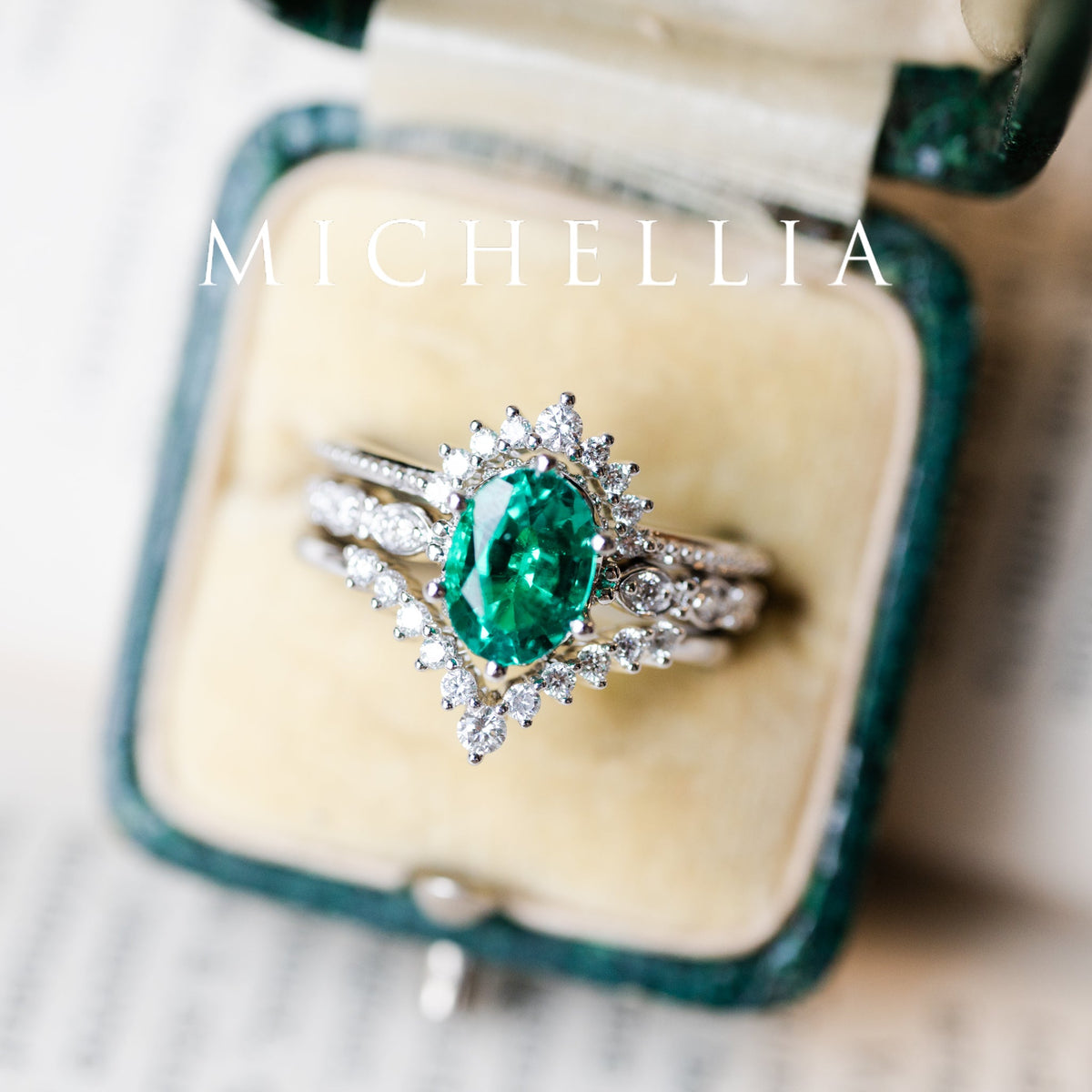 [Evelina] Vintage Classic Crown Oval Engagement Ring in Morganite