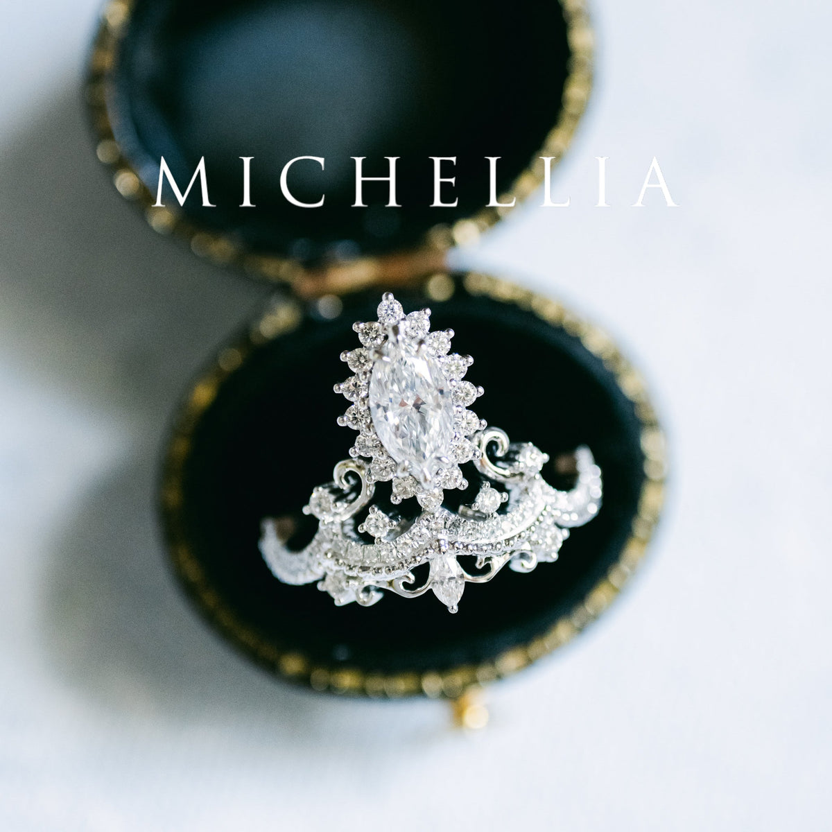[Versailles] Le Chateau Marquise Engagement Ring in Diamond / Moissanite