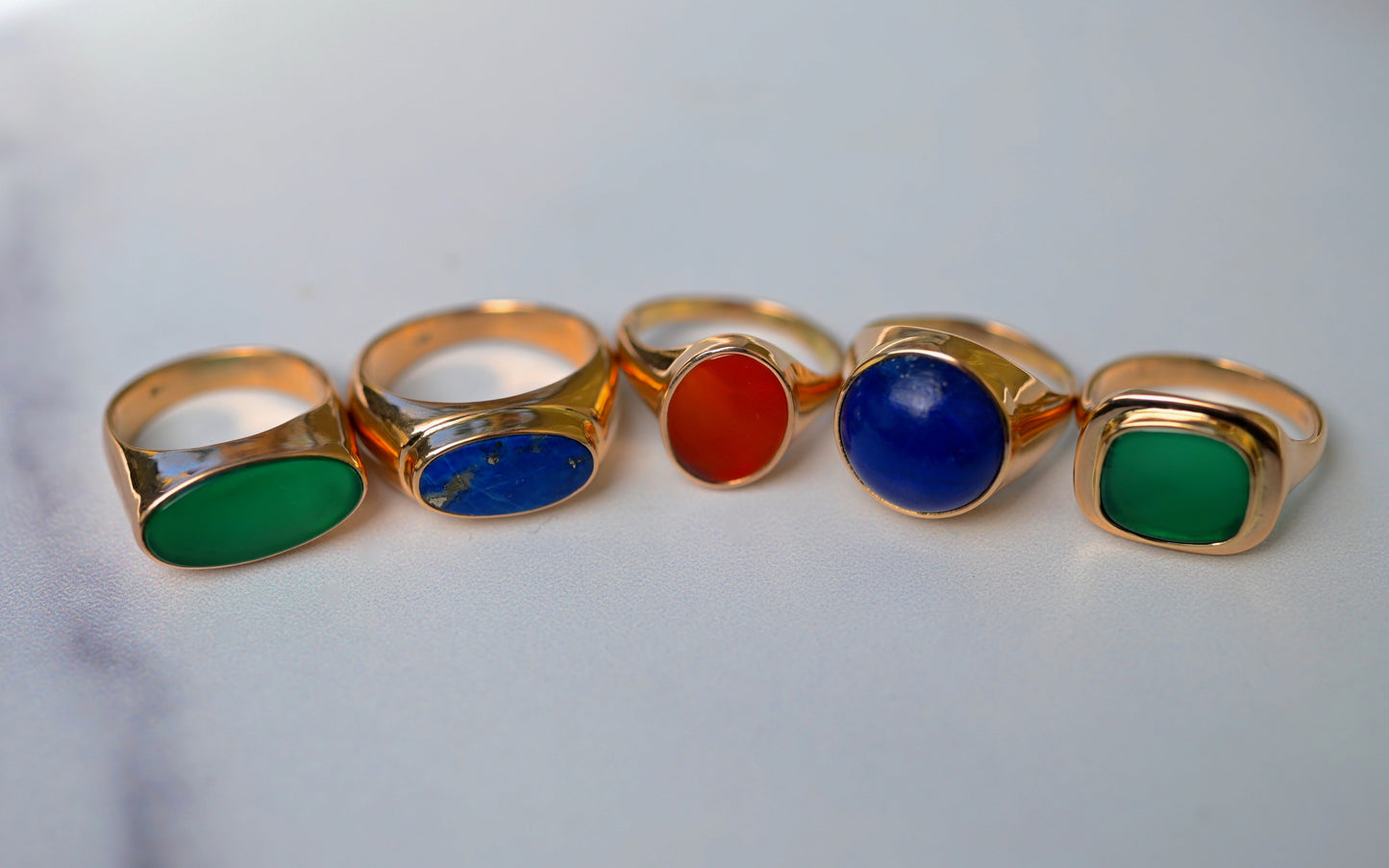Round Lapis Lazuli 14k Gold Signet Ring - size 7.5
