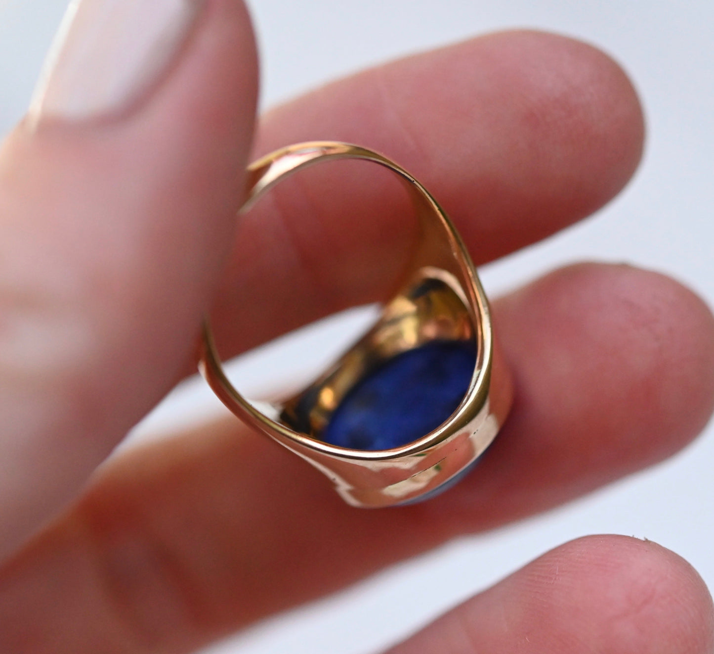 Round Lapis Lazuli 14k Gold Signet Ring - size 7.5