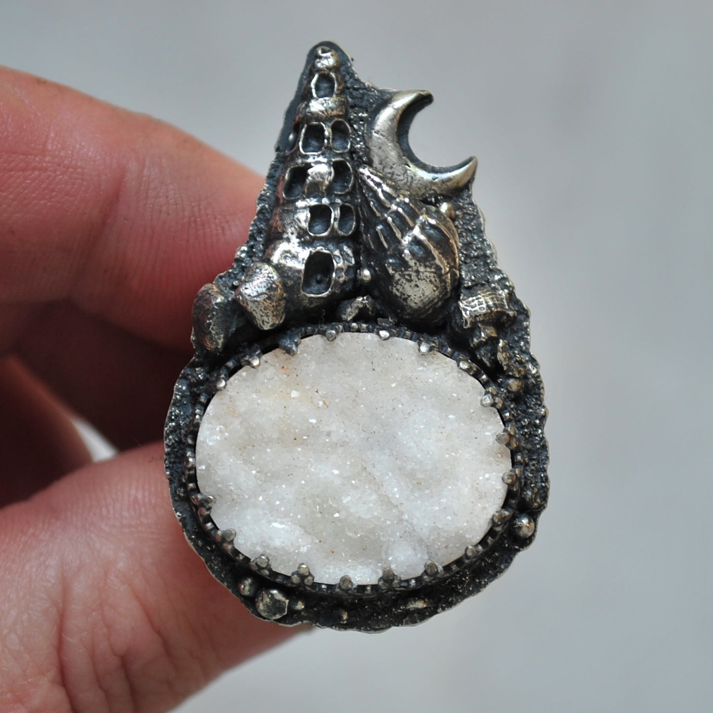 Size 6.5, Sea Castles, Chalcedony Druzy