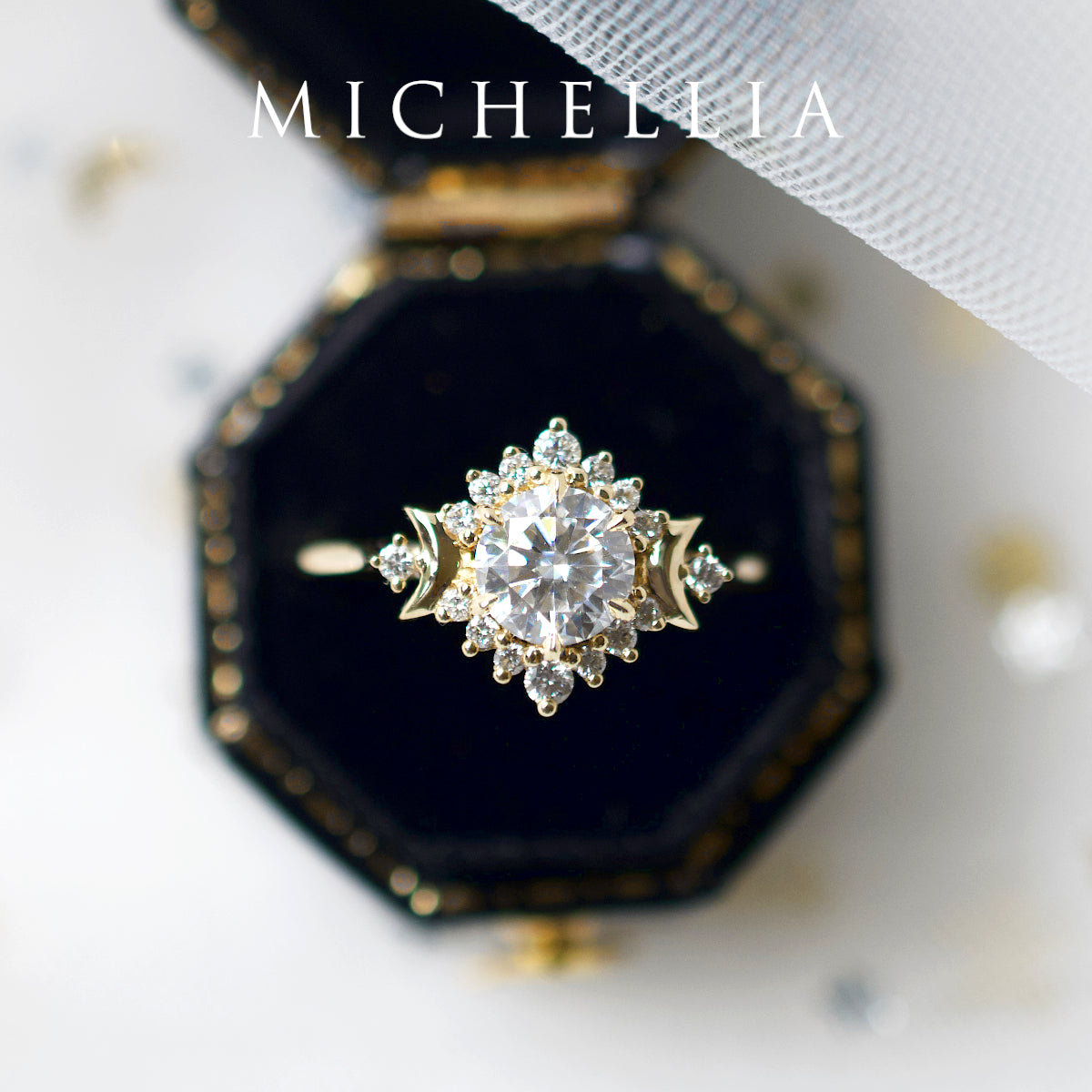 [Selene] Moon Goddess Engagement Ring in Diamond / Moissanite