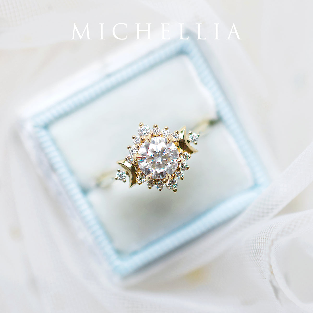 [Selene] Moon Goddess Engagement Ring in Diamond / Moissanite