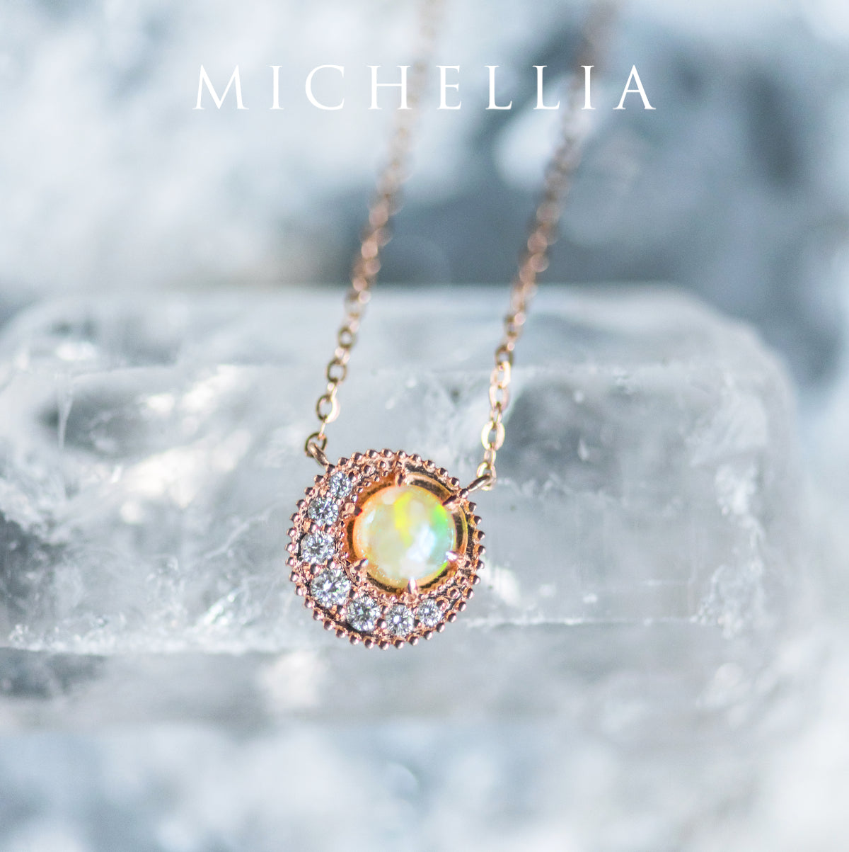 [Luna] Crescent Moon Necklace in Australian Opal
