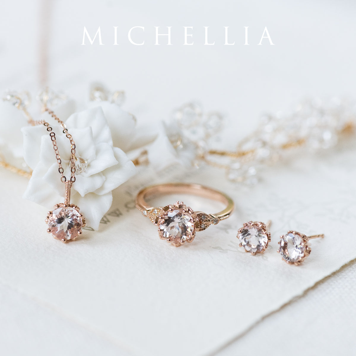 [Eden] Floral Solitaire Necklace in Morganite