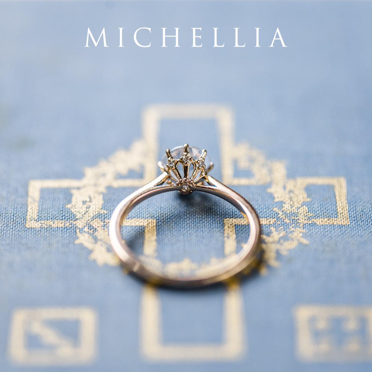 [Victoria] Classic Crown Solitaire Ring in Moonstone