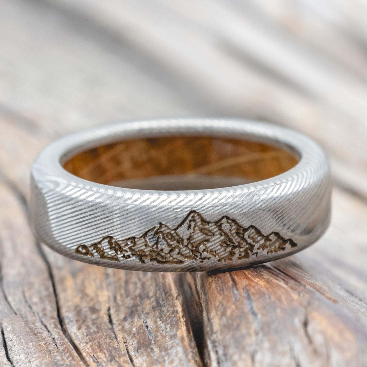 "Horizon" - Mountain Engraved Wedding Band with Whiskey Barrel Oak Lining - Damascus Steel (6mm) - Size 8