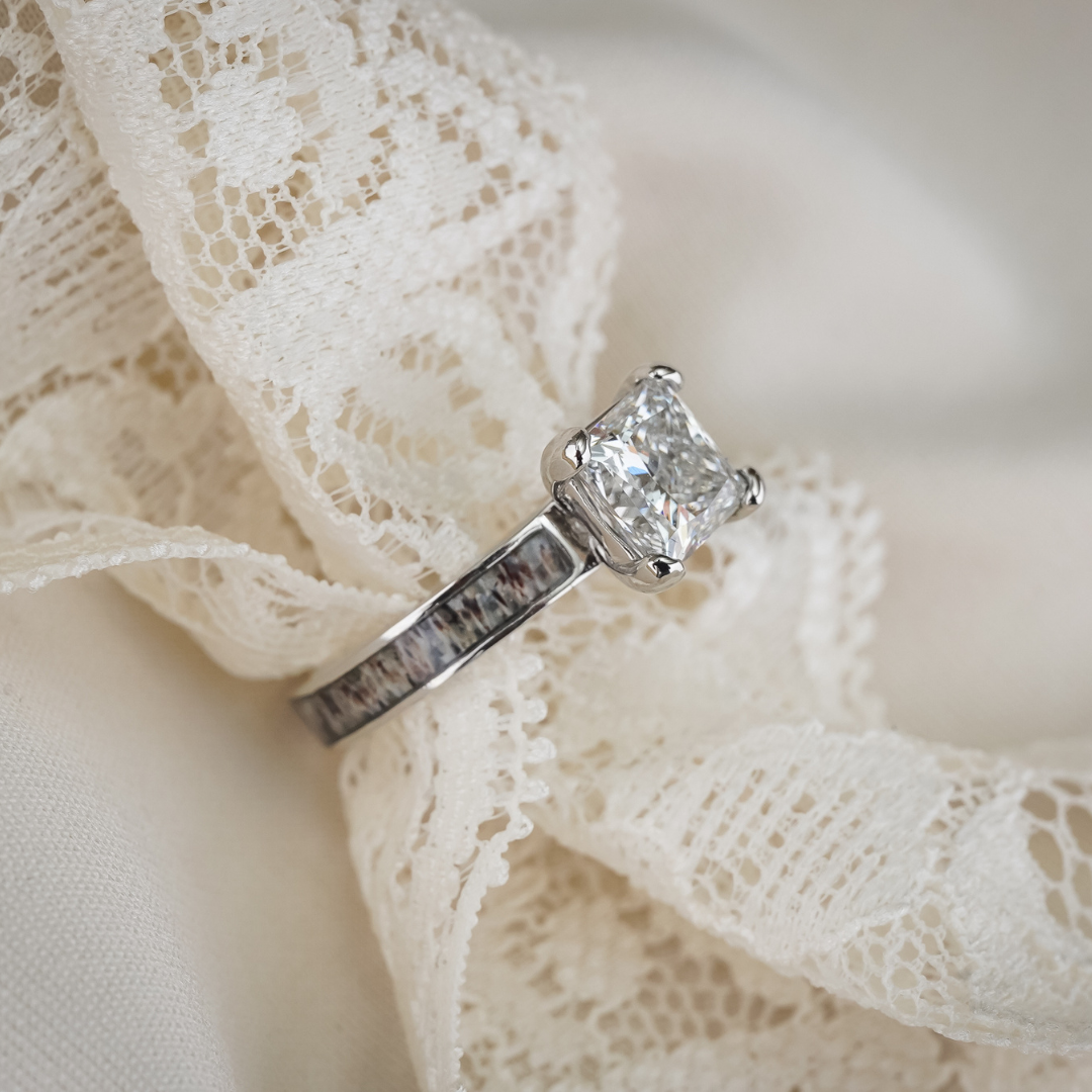 Diamond Grand Kenai Wedding Set