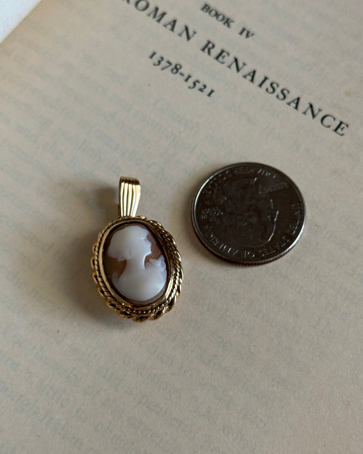 Vintage 14k Yellow Gold Cameo Pendant