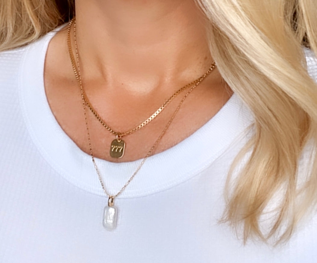 Modern Pearl Necklace Gold Filled Rope Chain Oblong Pearl Pendant Necklace June Birthstone Boho Style Necklace Minimalist Jewelry Christmas
