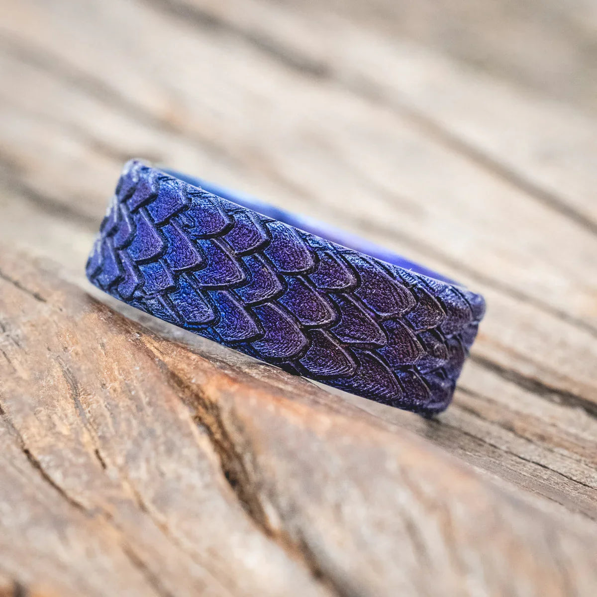 "Echo" - Fire-Treated Titanium Embossed 3D Dragon Scale Wedding Band - Titanium (8mm) - Size 10
