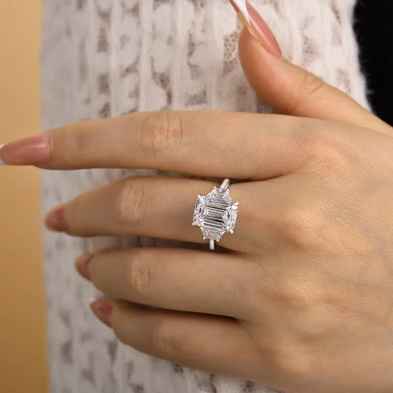 Lavish Emerald Cut 4.0ct Three Stone Engagement Ring In Sterling Silver