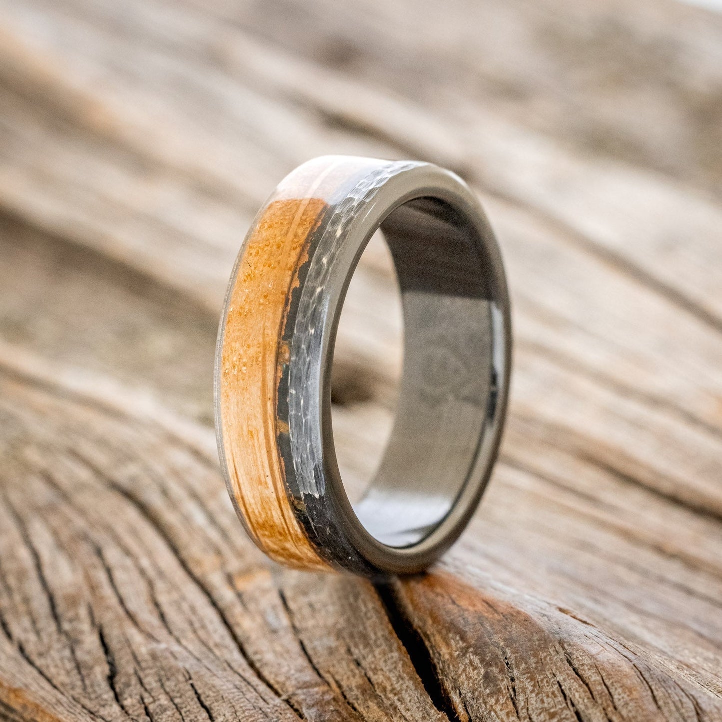 "Ezra" - Whiskey Barrel & Patina Copper Wedding Ring With A Hammered Finish - Black Zirconium (6mm) - Size 9 3/4