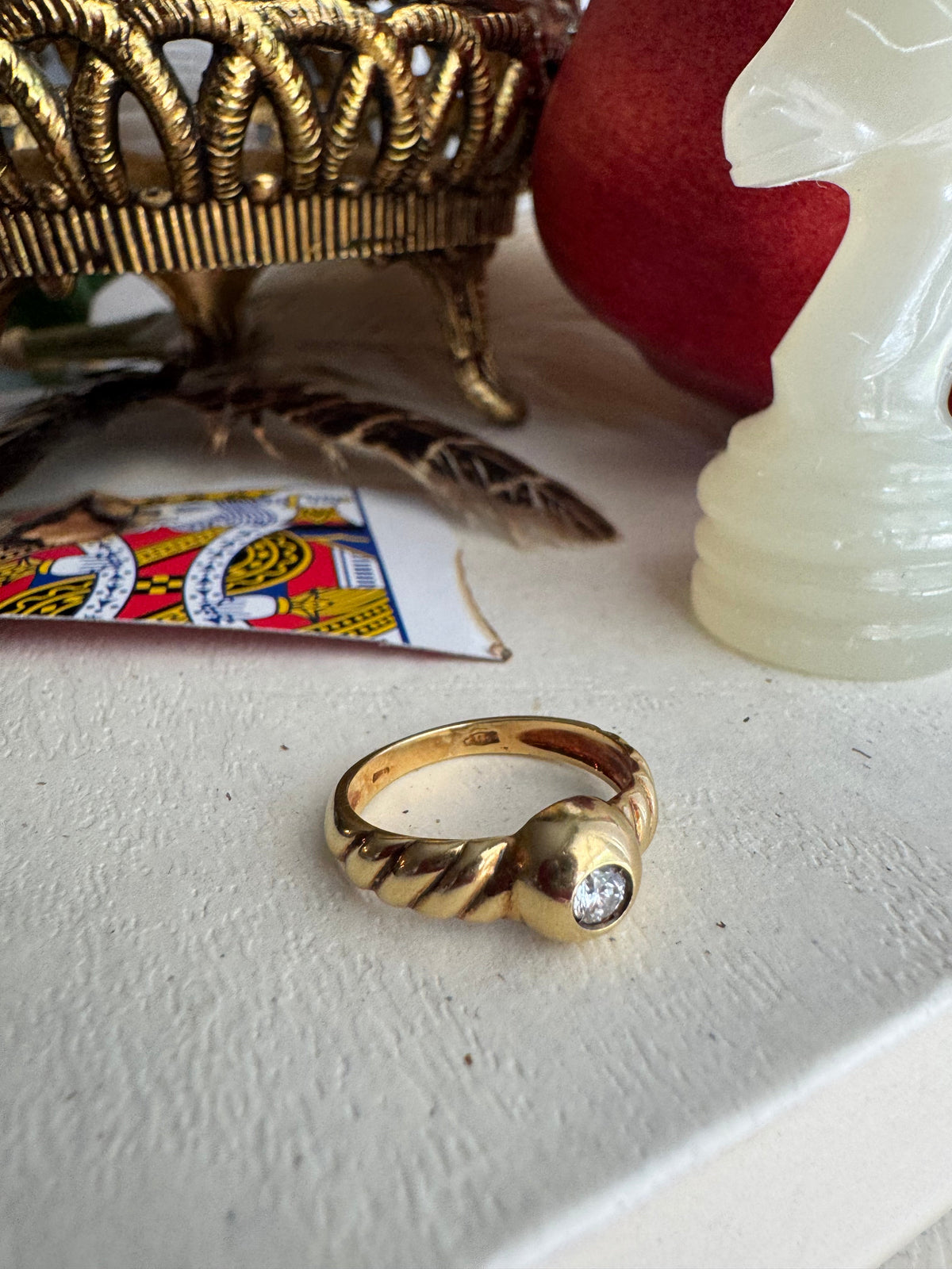 Vintage 18k Bezel Set Twist Ring