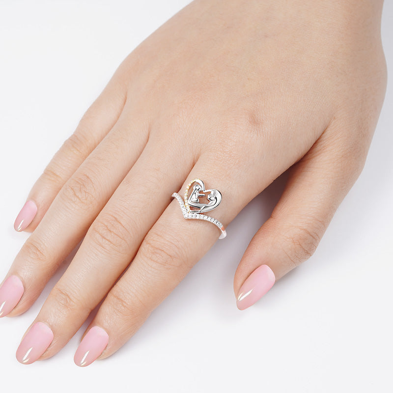Gnoce Mom Hugs Baby V Ring Platinum-plated Silver Blend