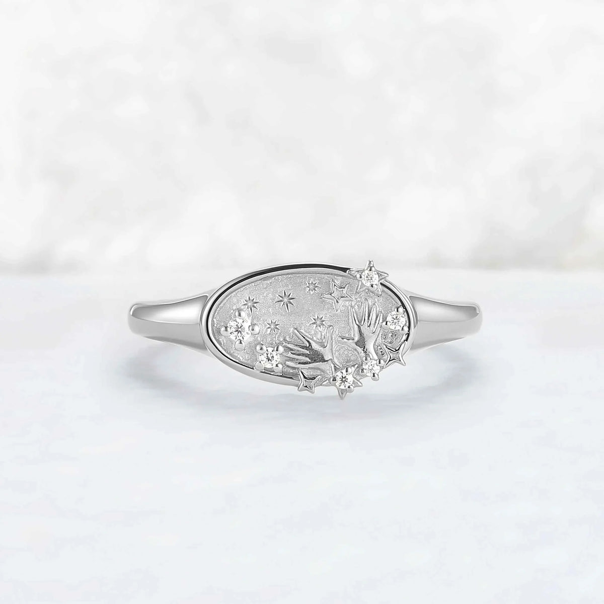 Graduation Ring Rond Cut Moissanite Yellow Gold Signet Ring