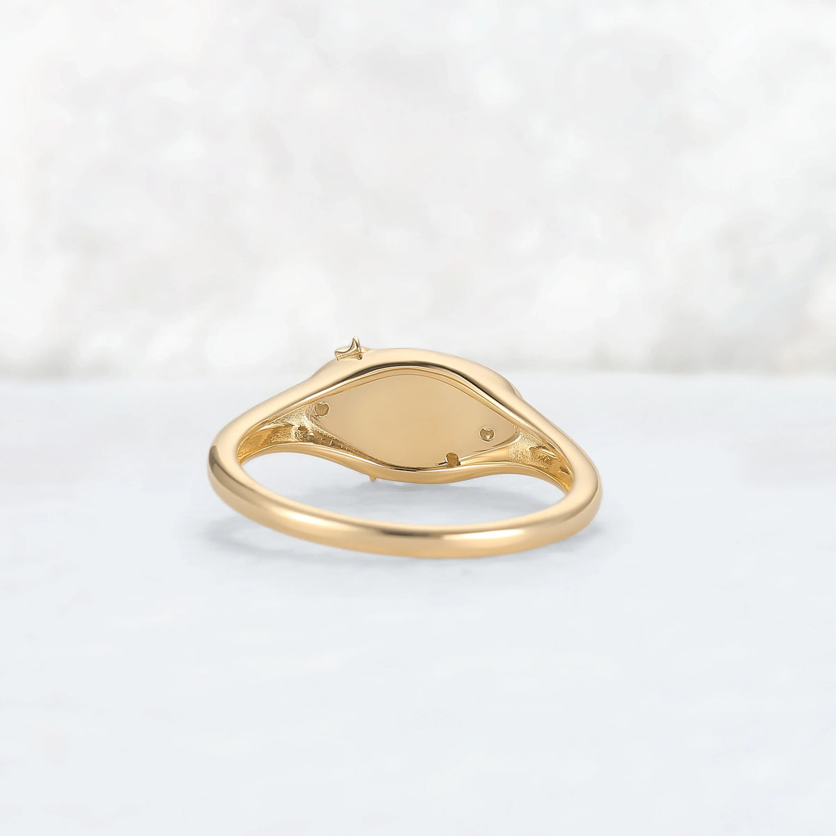 Graduation Ring Rond Cut Moissanite Yellow Gold Signet Ring
