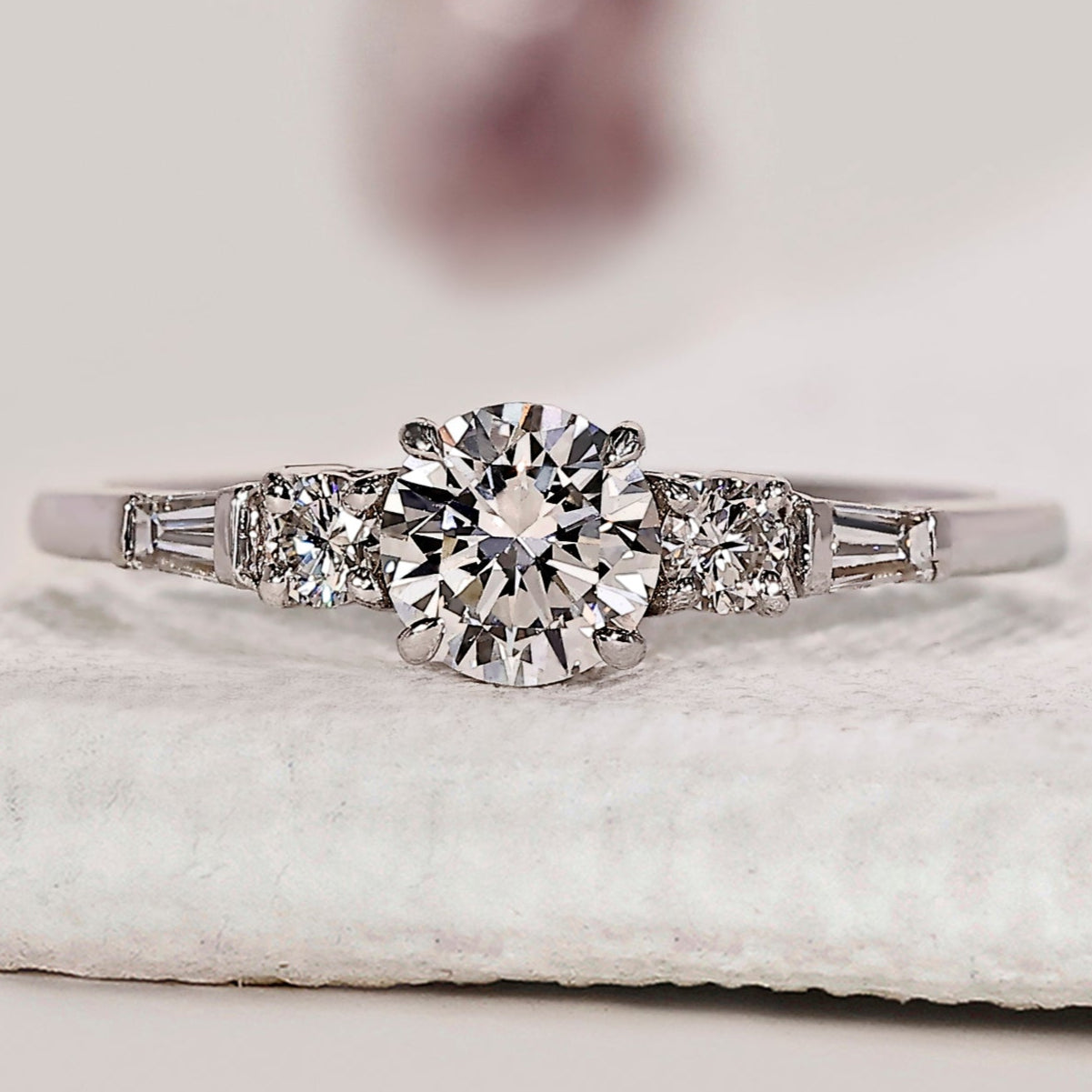 Round Cut 5 Stone Diamond Ring In White Gold
