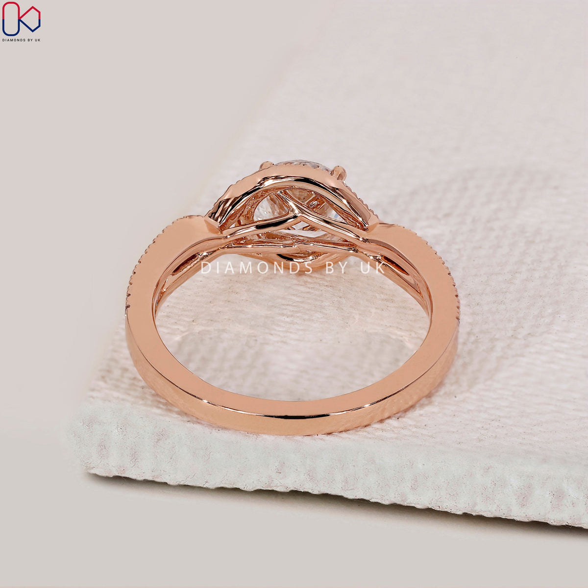 Rose Gold Engagement Ring In Round Diamond