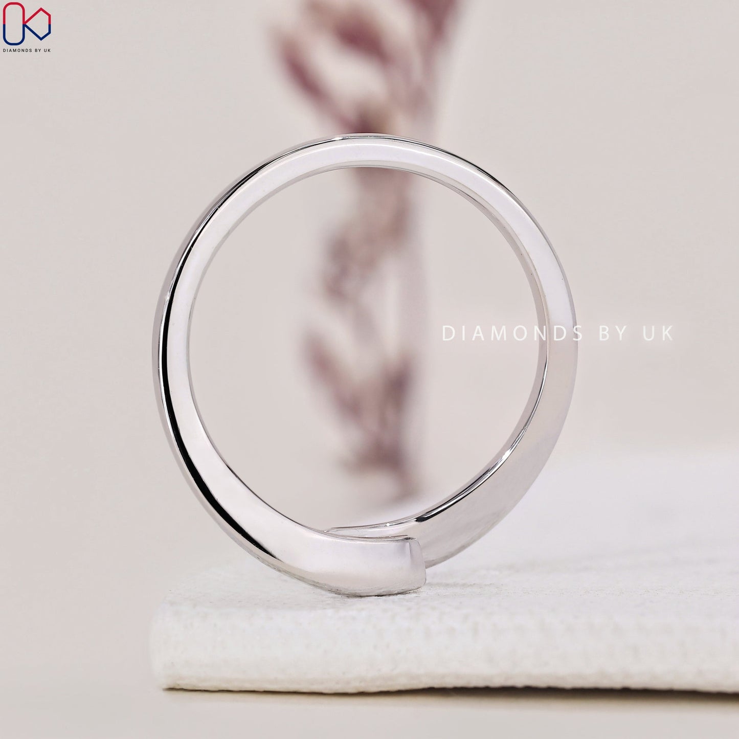 Solitaire Diamond Ring - Round Diamond