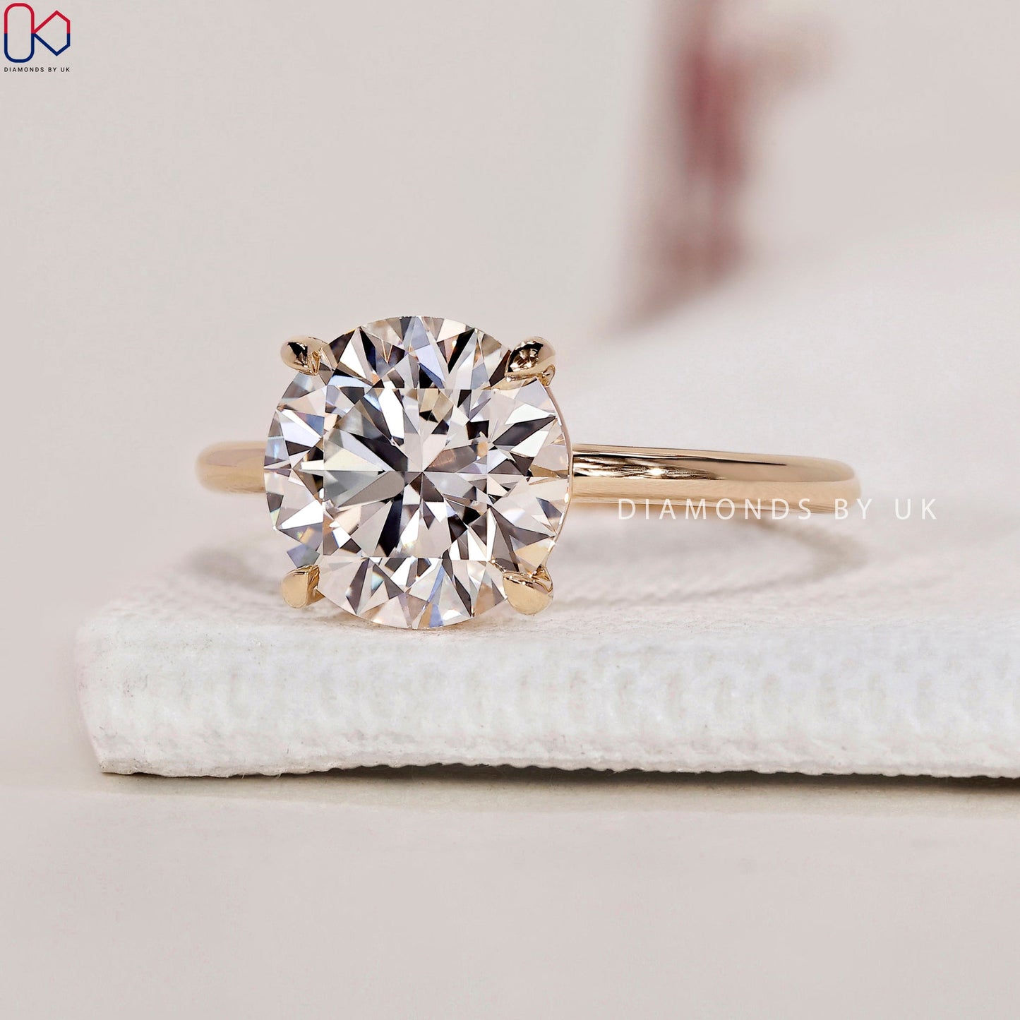 Round Diamond Ring - Solitaire Style