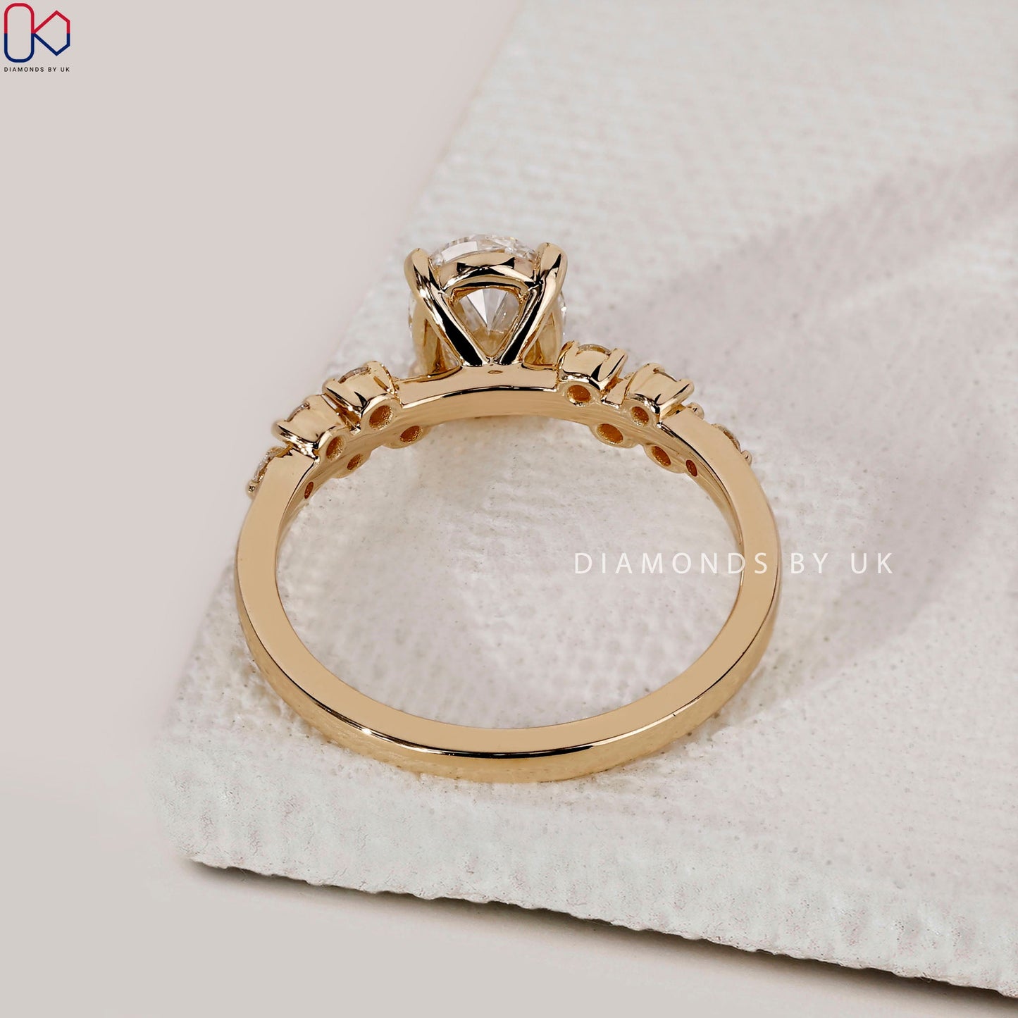 Oval Cut Diamond Ring With Zig Zag Shank Band