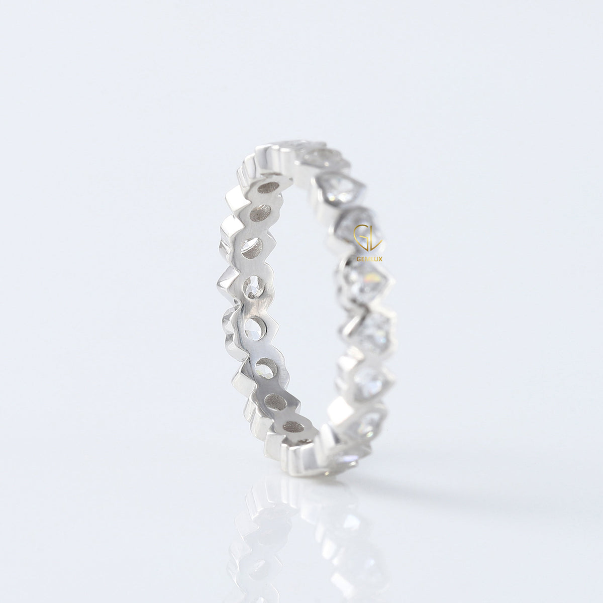 Heart Shape Moissanite Diamond Bezel Set Wedding Band