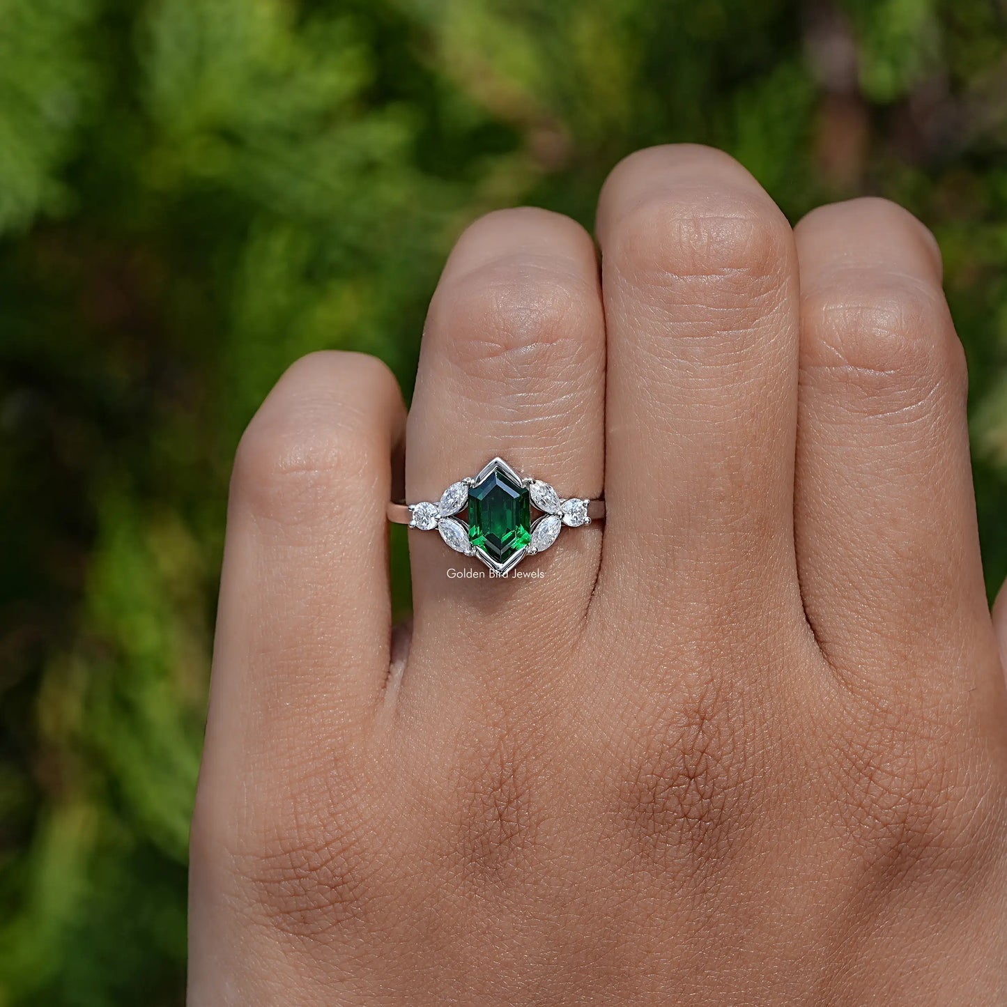 Emerald Green Hexagon Cut Gemstone Ring