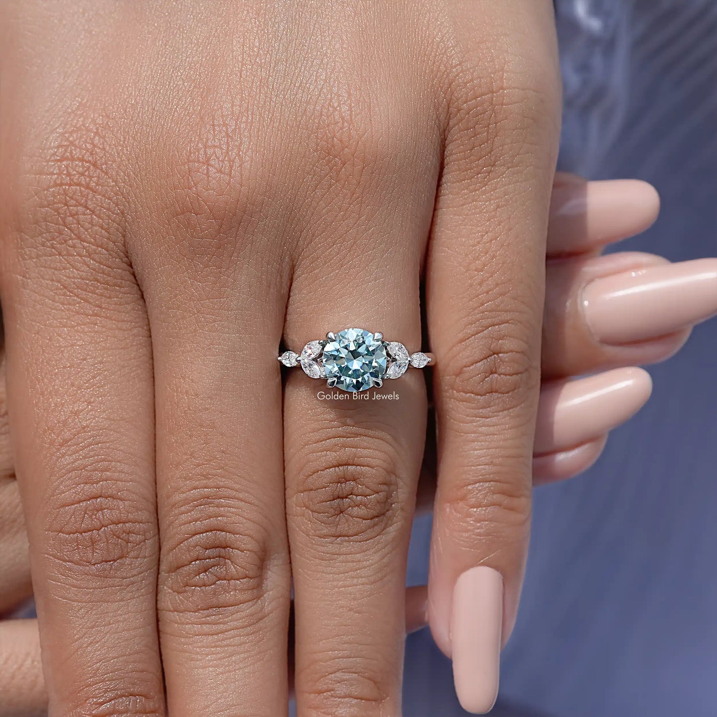 Round Cut Moissanite Engagement Ring