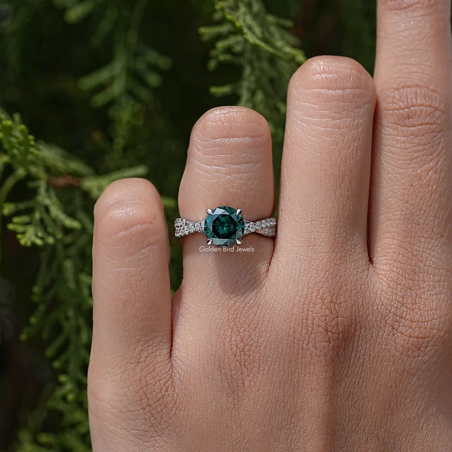 Green Round Moissanite Gemstone Twisted Accent Ring