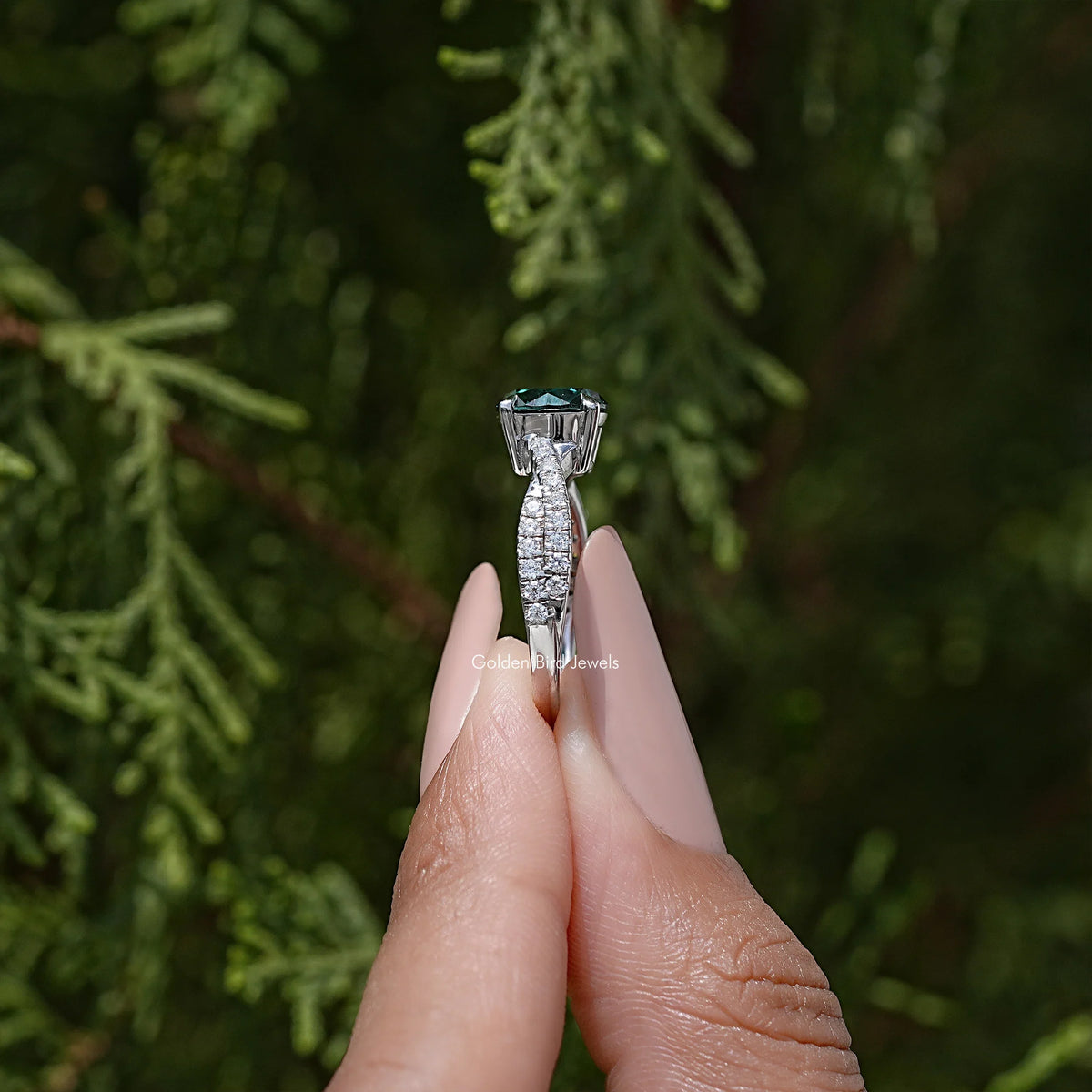 Green Round Moissanite Gemstone Twisted Accent Ring