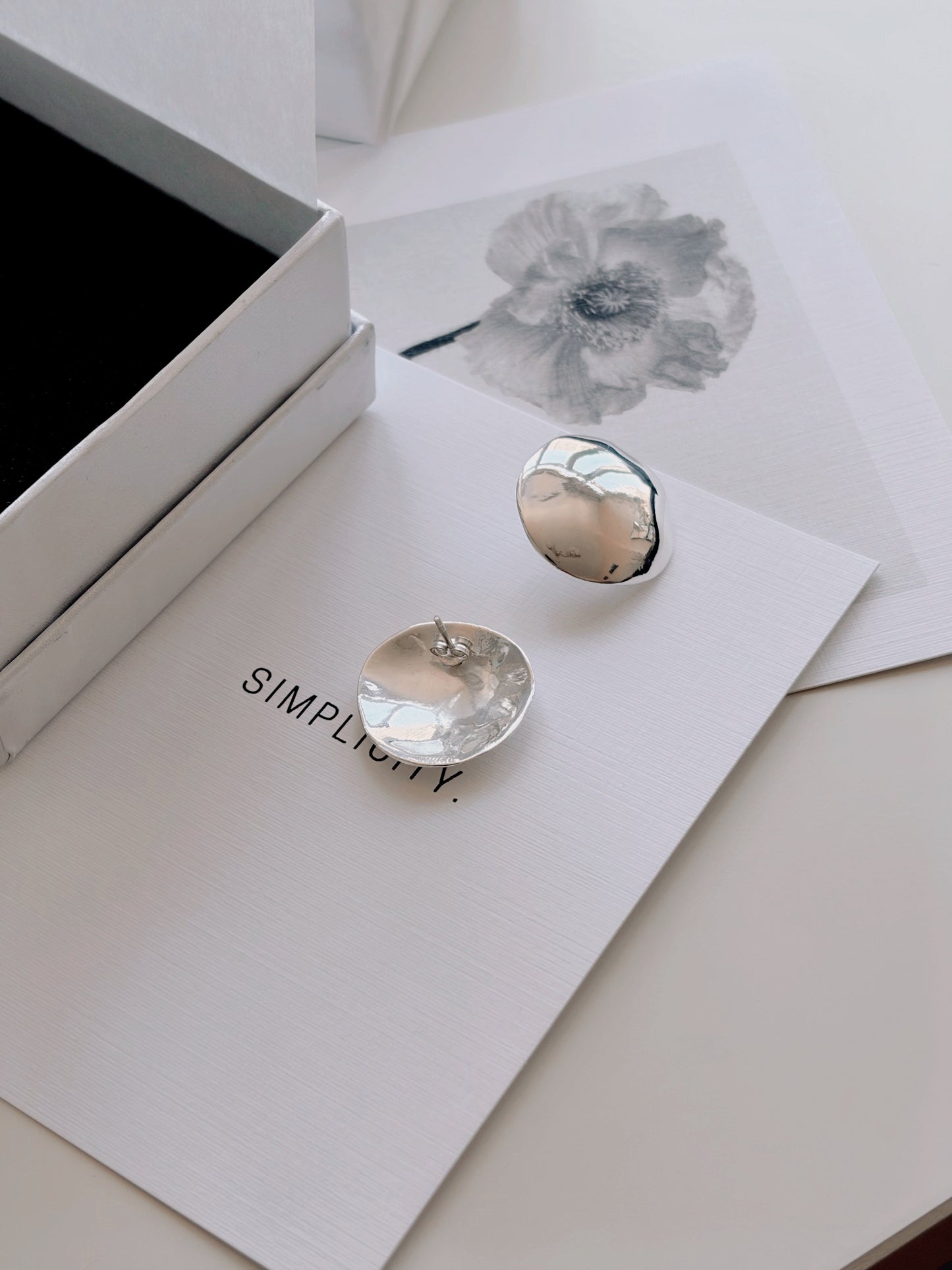 Loft Oval Earrings