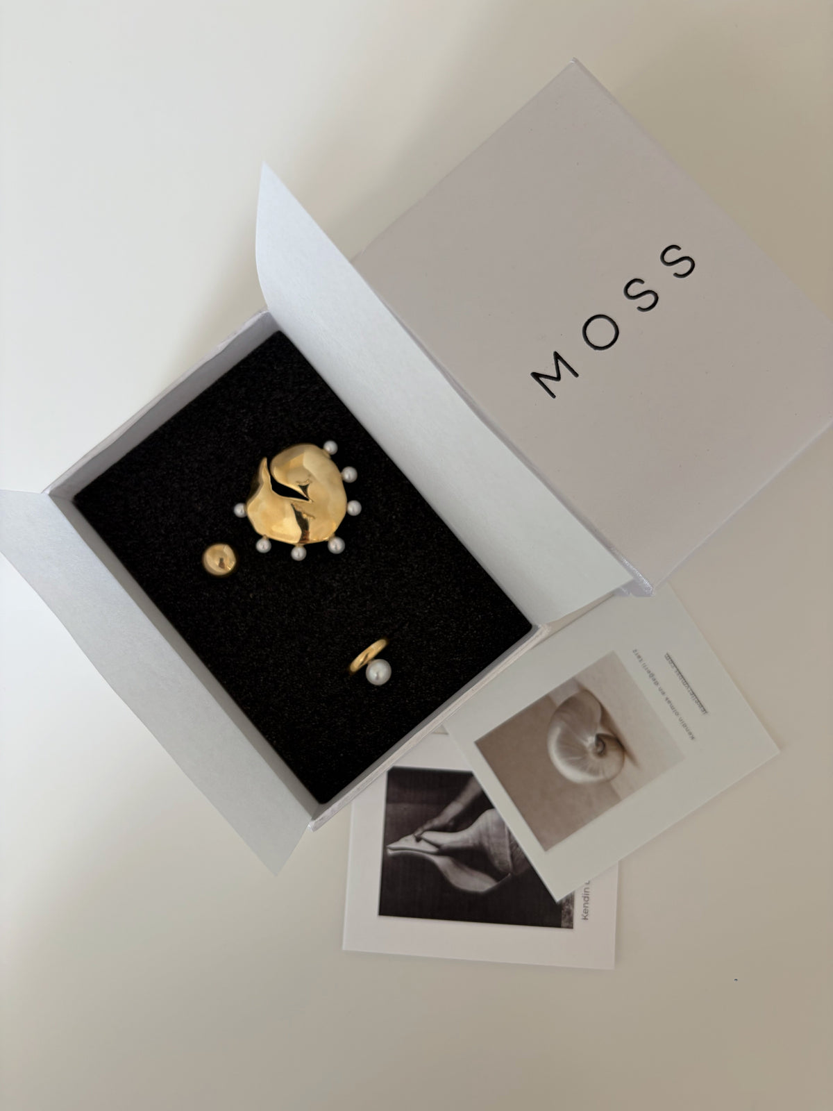 Luna Pearl Earrings