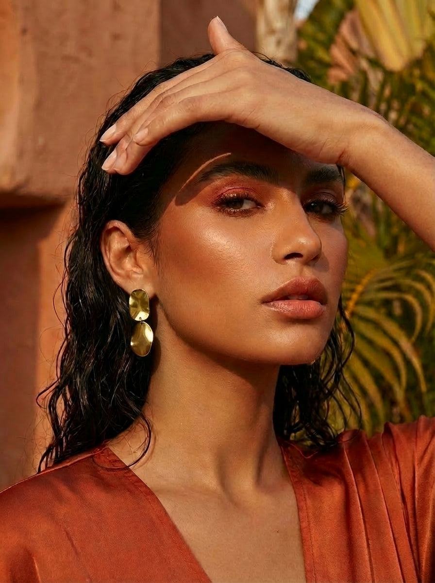 Boucles d'oreilles Lady | Puces Oversized Déstructurées Dorées – Parisienne Chic